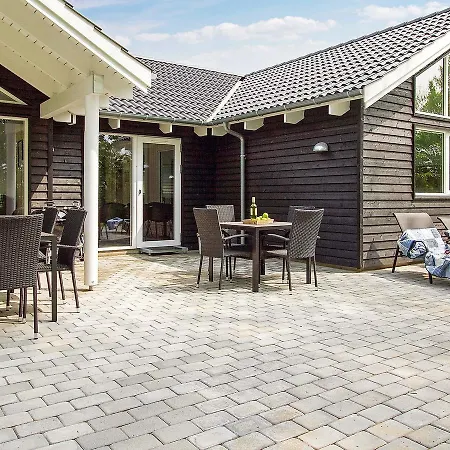 בית נופש 16 Person In Hasselberg *