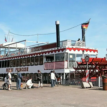 16 Person In Hasselberg * קפלן